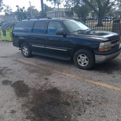 2004 Chevrolet Suburban
