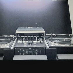 
DJM S9 - DJ PLX 500 x2 and Odyssey Coffin