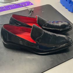 Dress shoes size 9