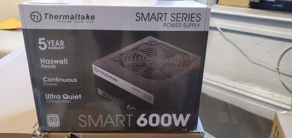 Thermaltake Smart 600W  Power Supply 