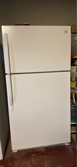 Kenmore Coldspot Refrigerator
