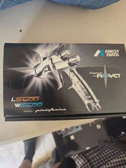 Iwata spray gun new