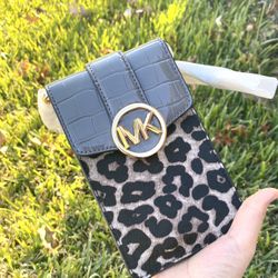 Michael Kors Carmen SM NS Phone Xbody