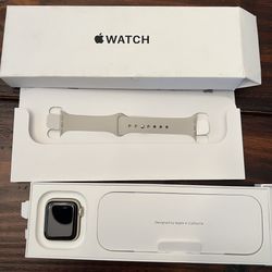 Apple Watch SE 2nd Generation (GPS) 40mm Starlight