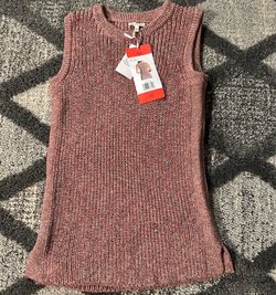 New Women’s Shirt Medium
