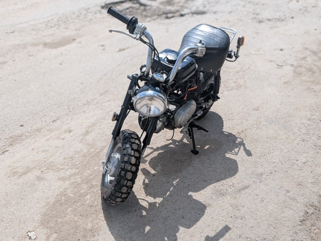 Jincheng M50 Honda Monkey Motorcycle clone