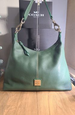 Dooney & Bourke Purse Pebbled grain green