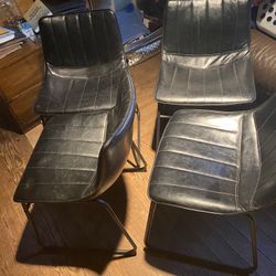 4 Black Table Chairs