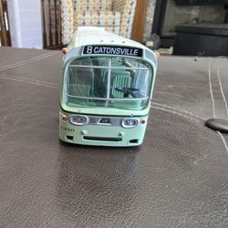 CORGI VINTAGE BUS LINES GM FISHBOWL BALTIMORE TRANSIT US54311  1/50