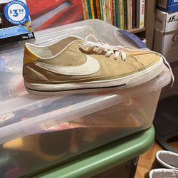 Used Beige Nikes