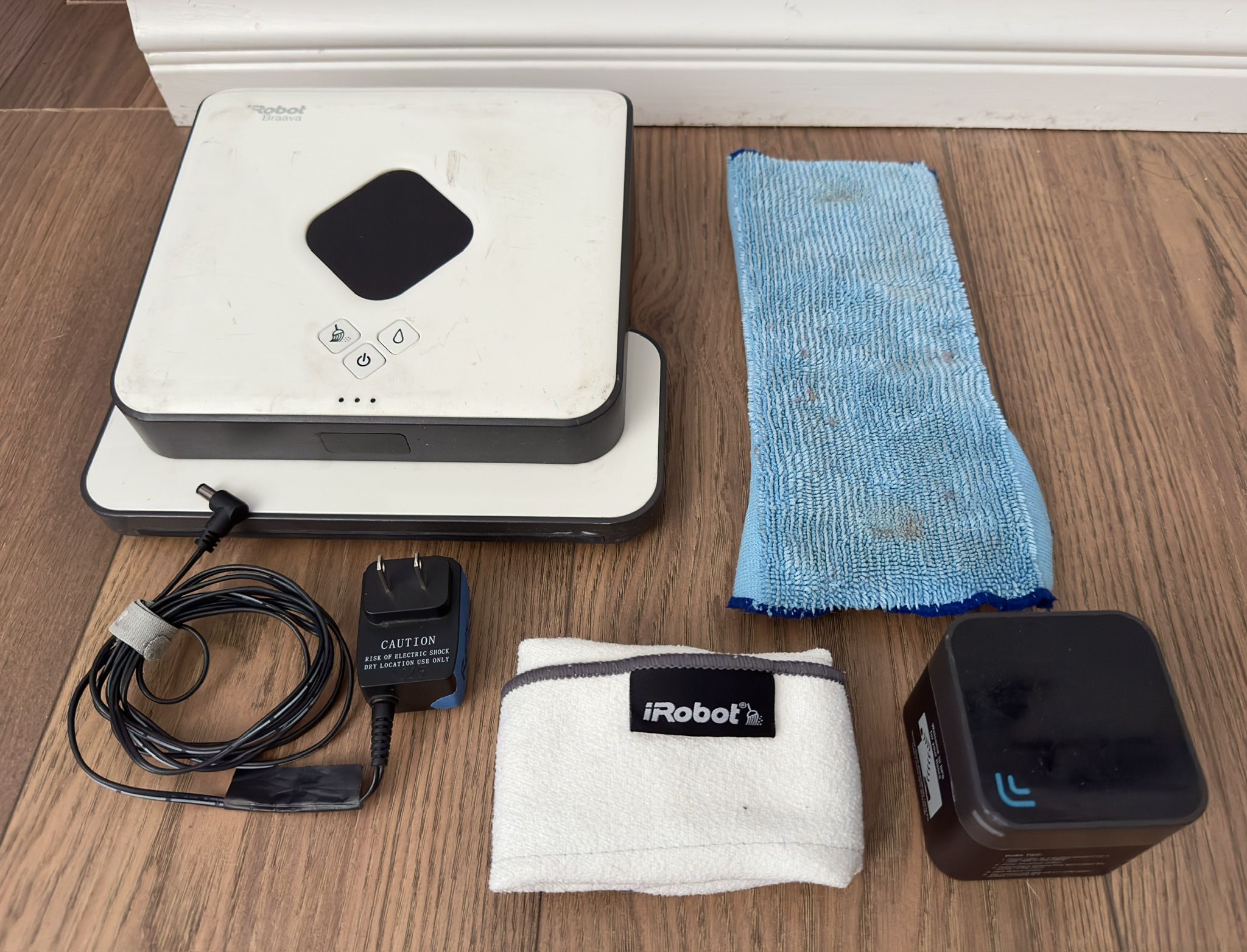 Floor Mopping Robot Braava 320 IRobot Braava 320 Super Efficient