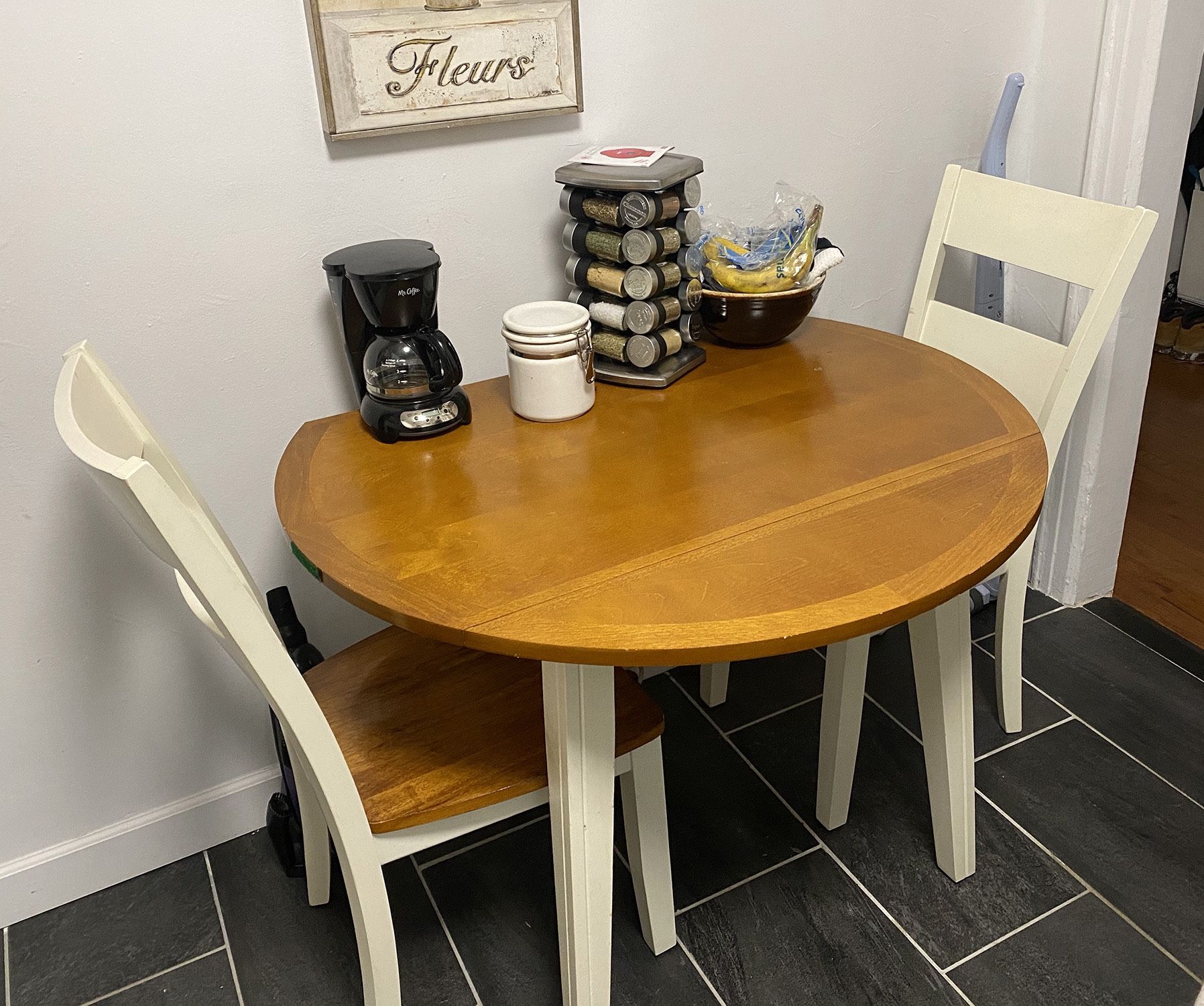 Table with 2 chairs - perfect for small spaces!