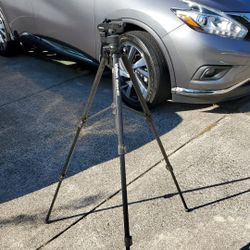 Velbon victory tripod