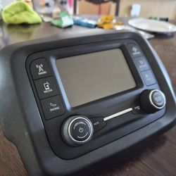 Jeep Renegade Touchscreen Radio 