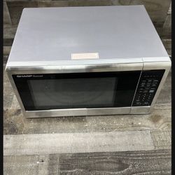 SHARP Countertop Microwave Oven with Removable 16.5" Carousel Turntable, 1200 Watt, 2.2 Cubic Feet, Stainless Steel