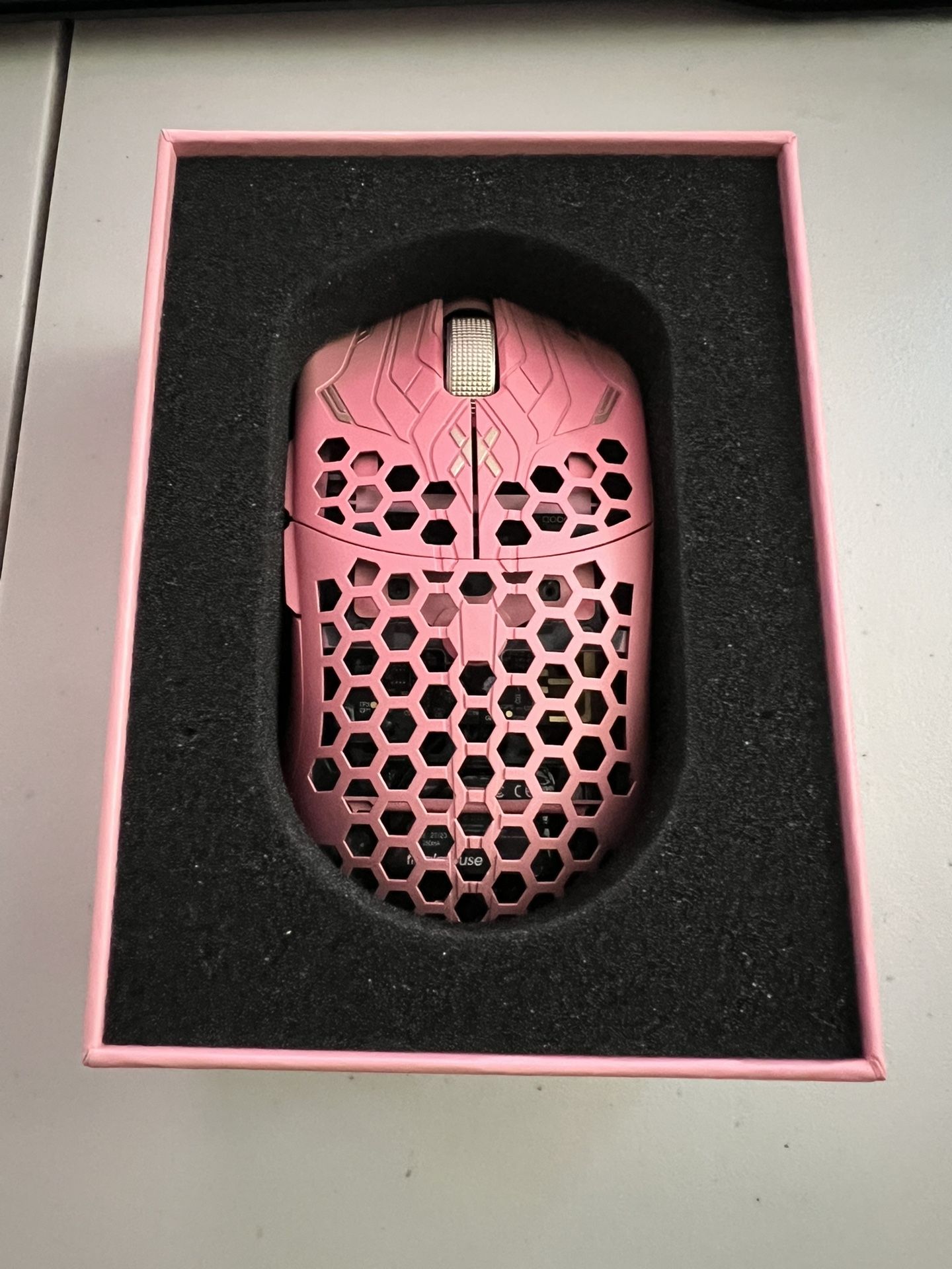 Finalmouse - Sakura (Medium Size)