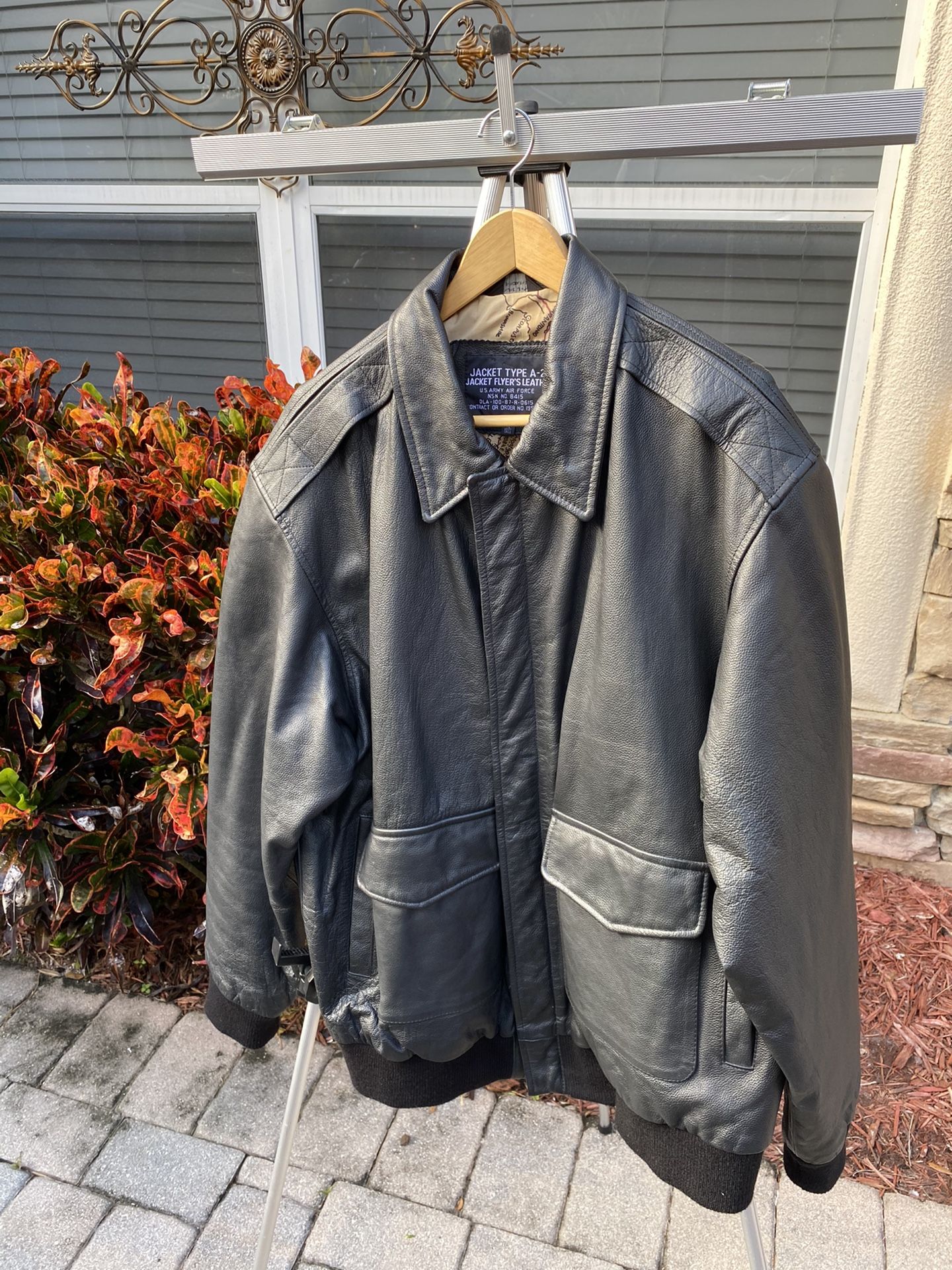 Men’s Flyers Army Air Force Leather Jacket Size Large