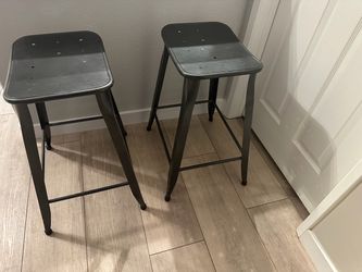 Set of 2 Metal Bar Stools