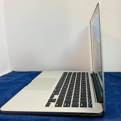 Apple Laptop Macbook pro 13 Inch 