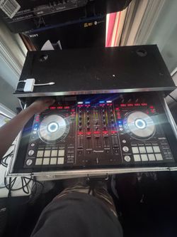 Pioneer DDJ Sx With A Odyusa Traveling Case