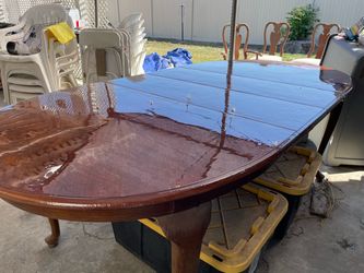 Table & Chairs