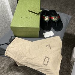 Men’s GUCCI Thong Sandal Size 9 