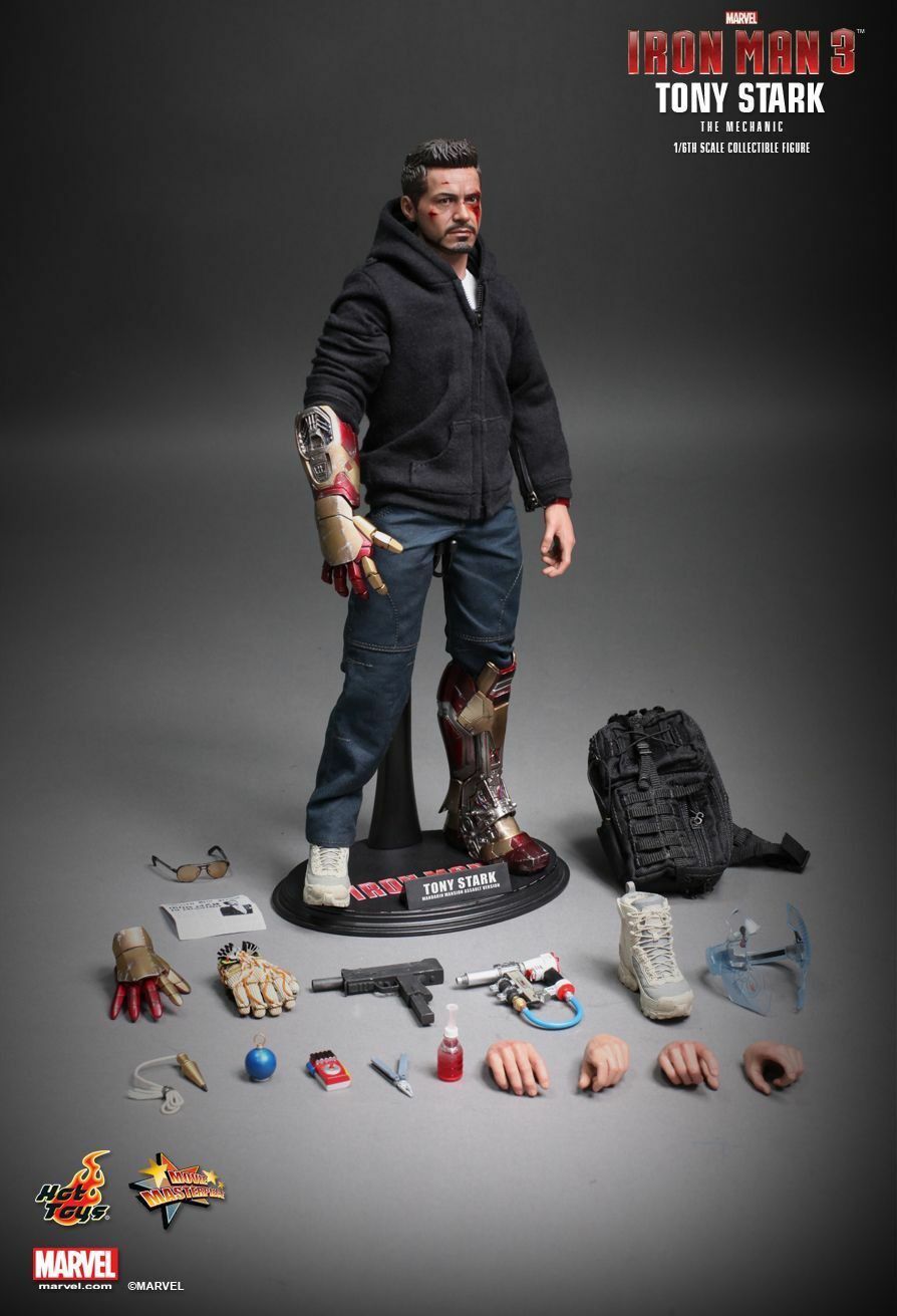 Hot Toys 1/6 scale MMS 209 "The Mechanic," Tony Stark Collectible figure.