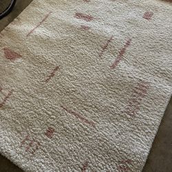  Geometric White Rug 5’3”x7’