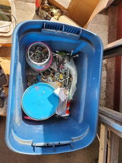 Tub of Misc screws and parts