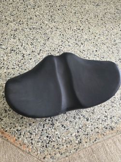 🔥🚲🔥Oversized Bike Seat Wide Bicycle Saddle Novel Backrest Design Compat...🔥🚲🔥