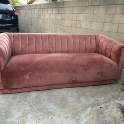 Free Couch 