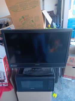 35in SYLVANIA TV