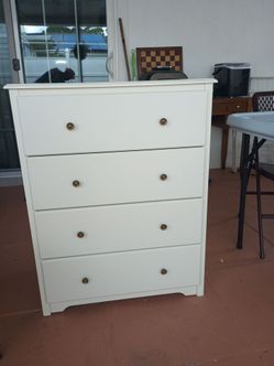 37" 4-drawer dresser