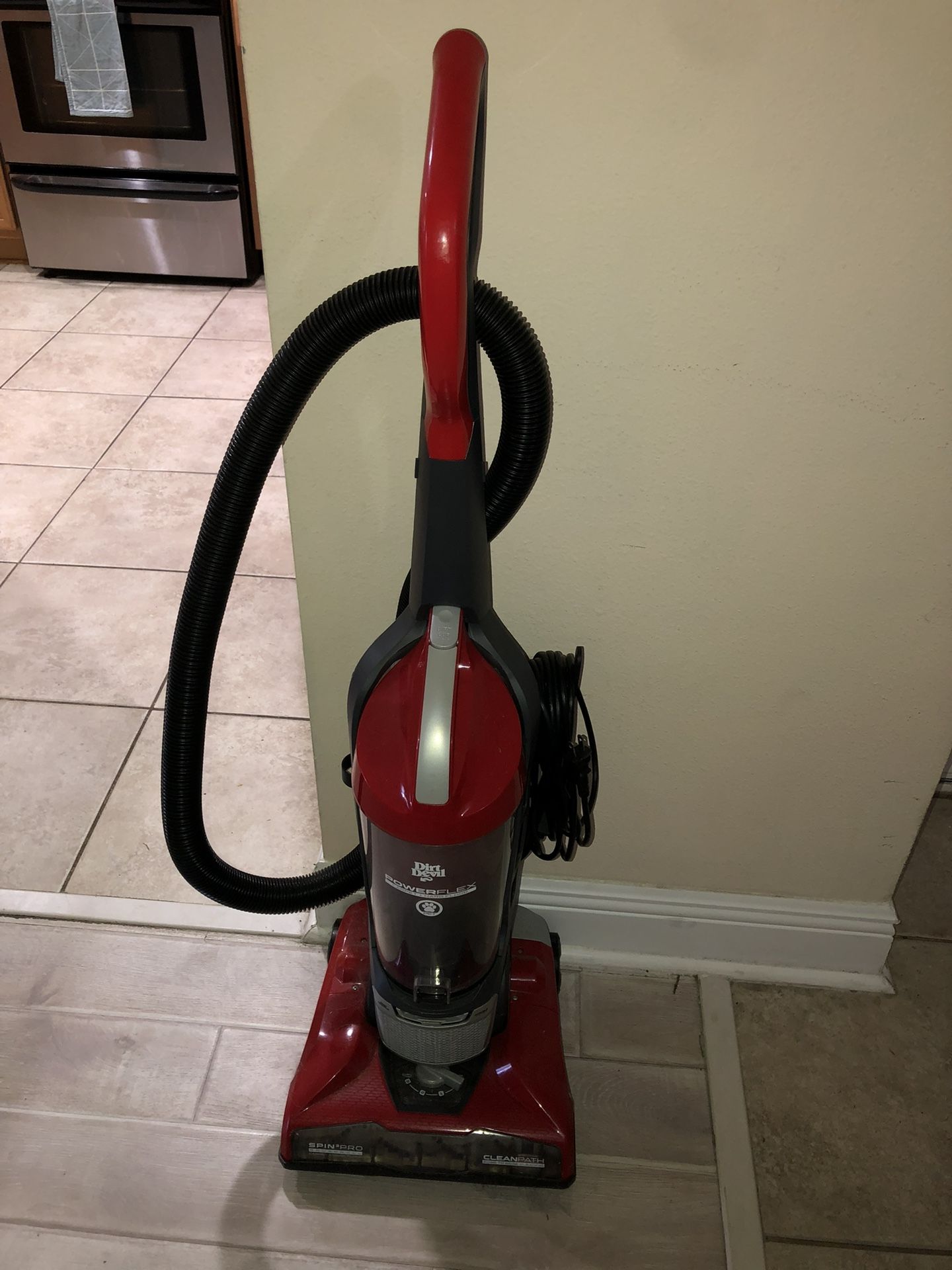 Dirt Devil Vacuum Cleaner 