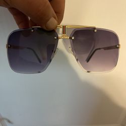 Gucci Mens Shades Like New 