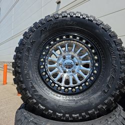 17" KM239 beadlocks w/ 35"x12.50R17 Falken MT tires