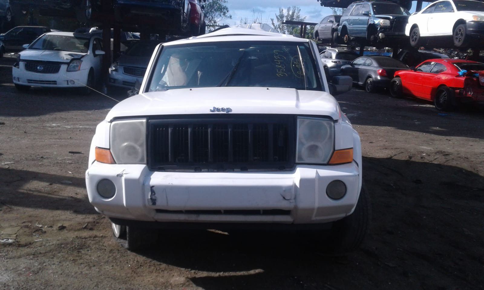 Jeep commander for parts out 2006