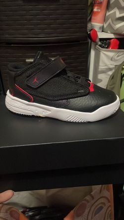 Kids Jordan Aura 4