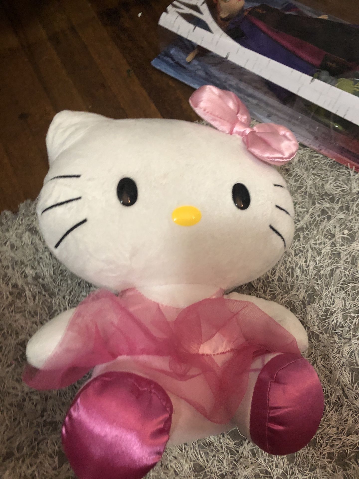Hello kitty aprox 12 inches