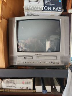 19" Sylvania dvd/video cassette player