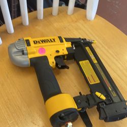 DEWALT 18-Gauge Pneumatic Corded Brad Nailer