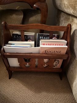 Bookcase holder
