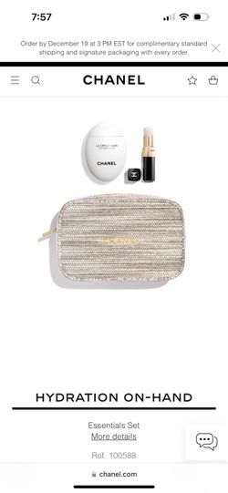 Chanel 2022 Holiday Hand Set