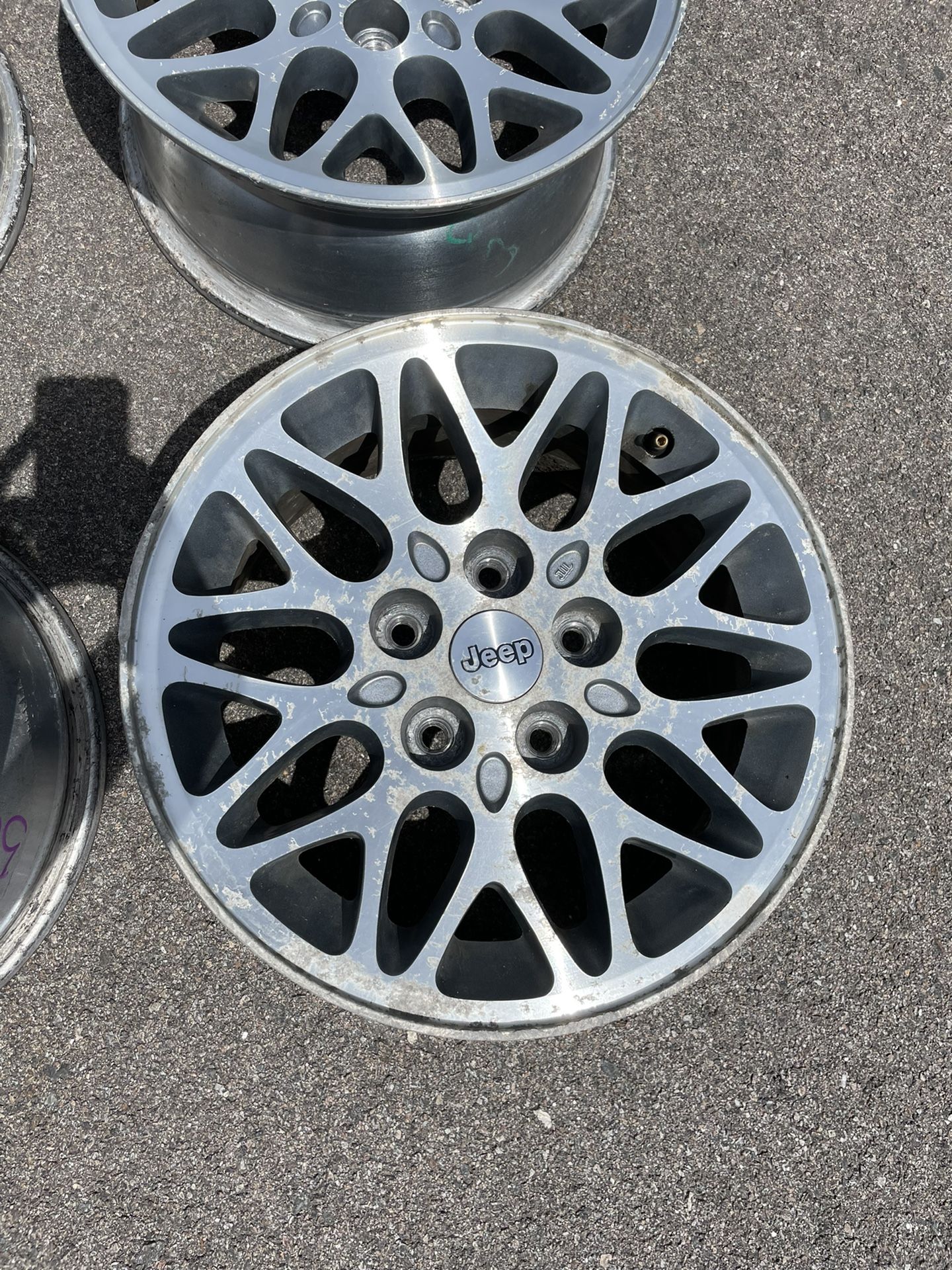 Jeep Cherokee Wheels