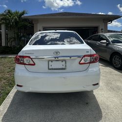 2011 TOYOTA COROLLA LE