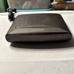 Magnavox AJ3240 Alarm Clock Radio 