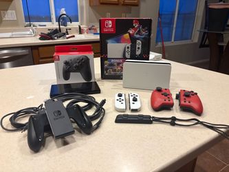 Nintendo Switch OLED Mario Kart 8 Deluxe Bundle + Extra Controllers — BRAND NEW