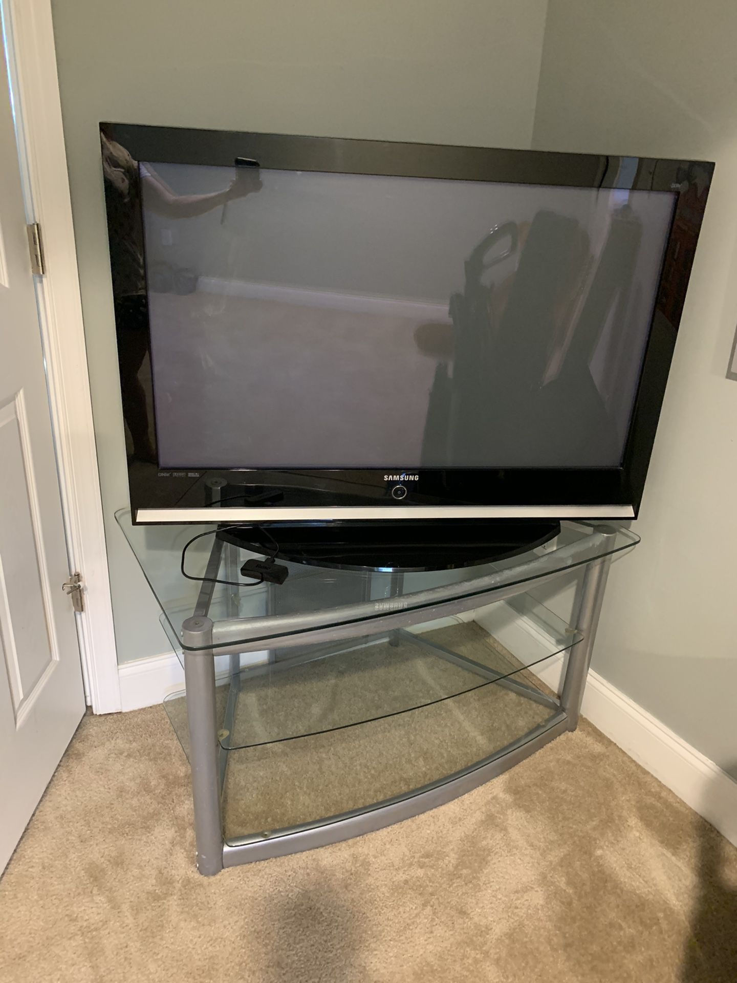 42” TV stand