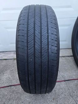 225/60R18 Michelin Primacy A/S tire