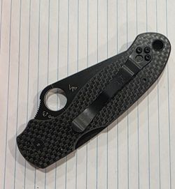 Spyderco para 3 with custom carbon fiber scales